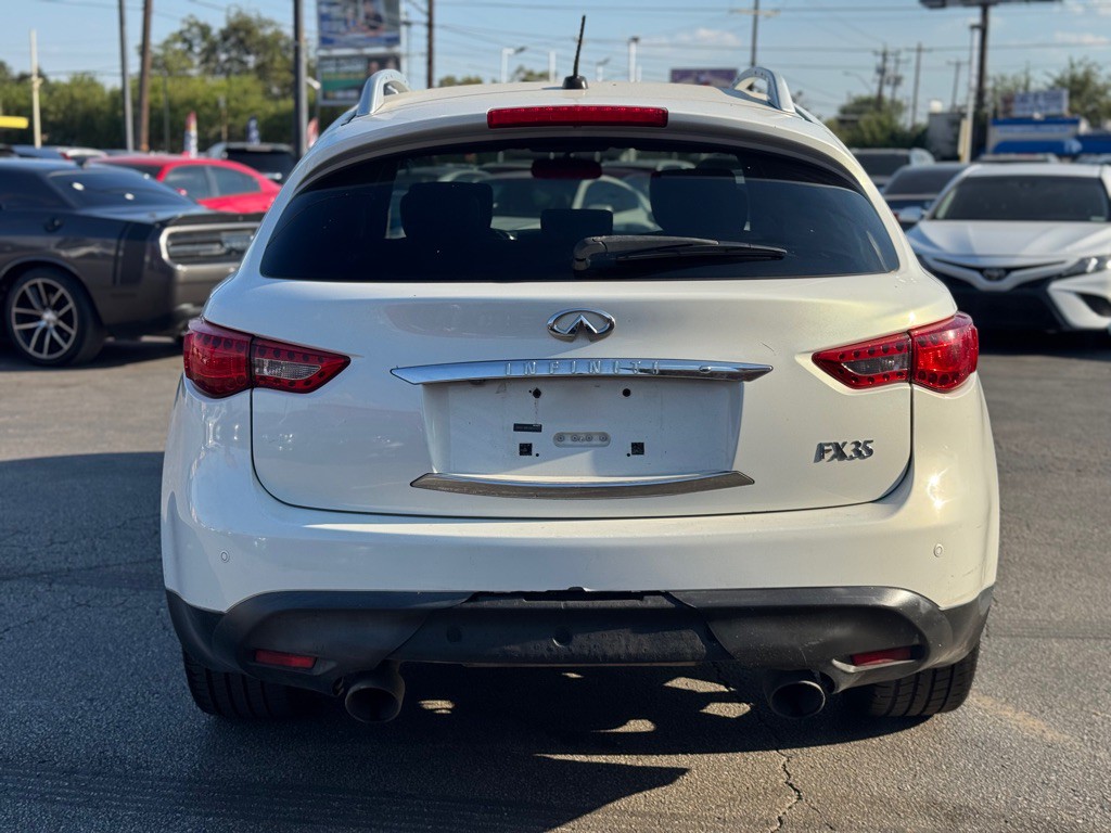 2010 INFINITI FX35 Image 7