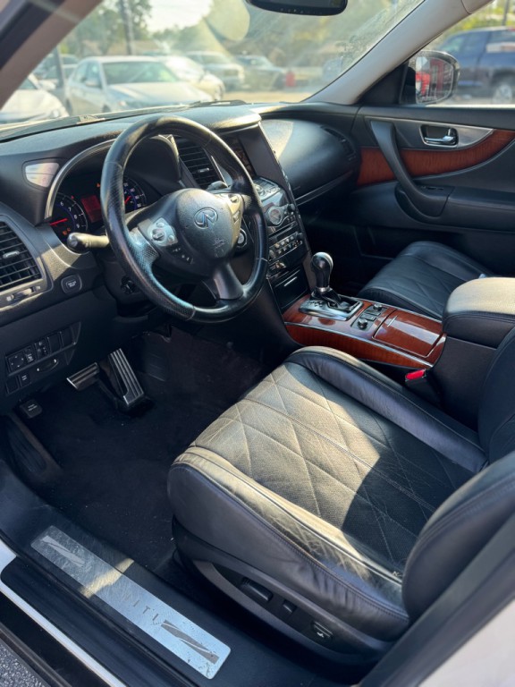 2010 INFINITI FX35 Image 12