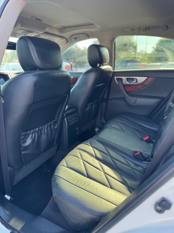2010 INFINITI FX35 Image 17