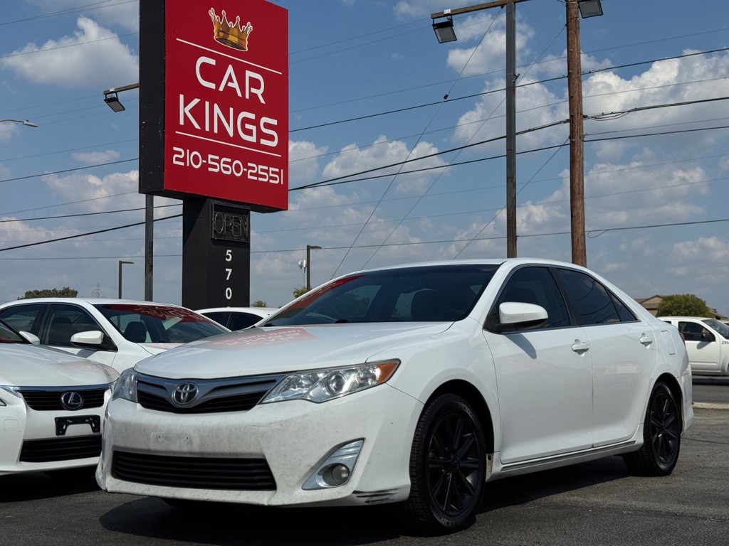2013 Toyota Camry Image 3