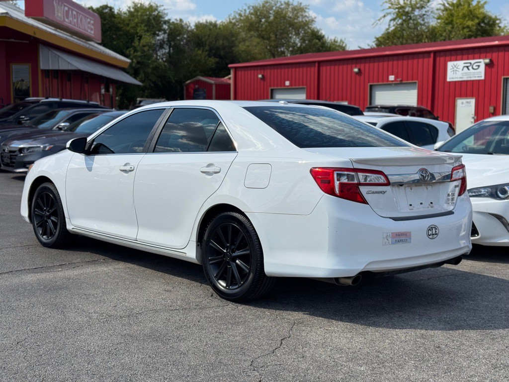 2013 Toyota Camry Image 6
