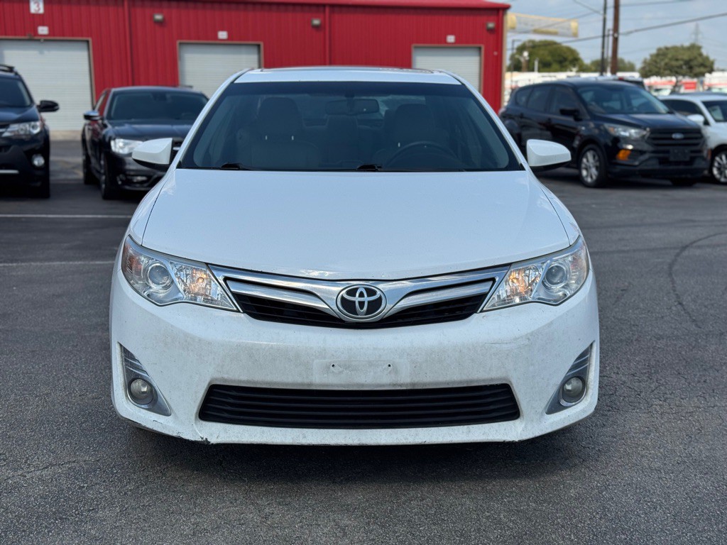 2013 Toyota Camry Image 11