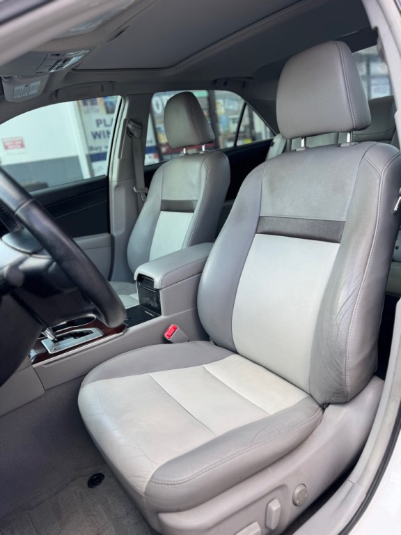 2013 Toyota Camry Image 14