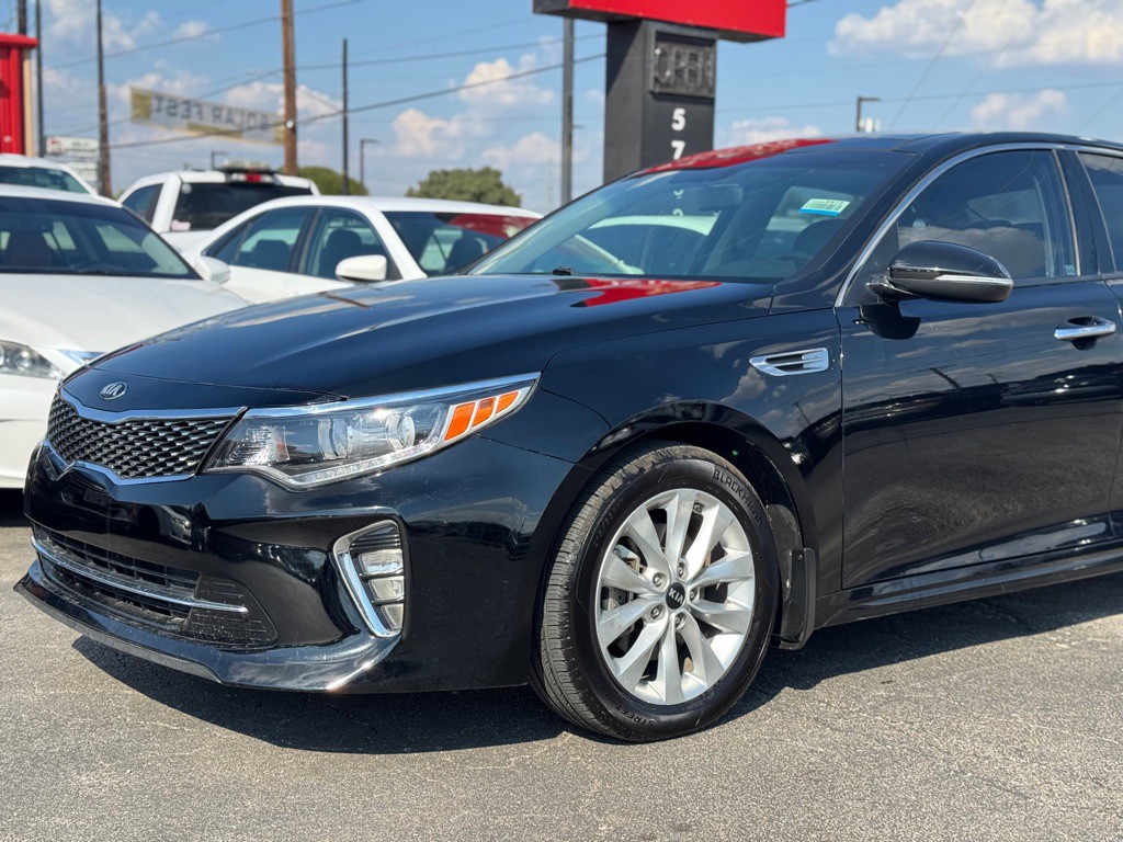 2018 Kia Optima Image 4