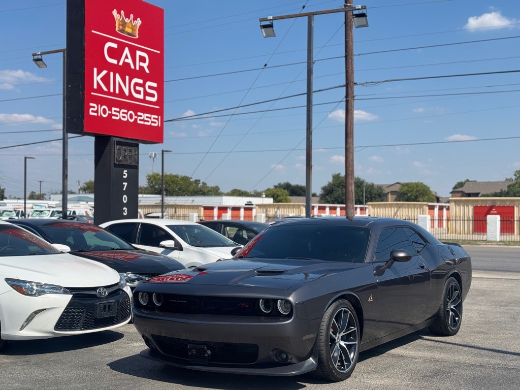2016 Dodge Challenger Image 2