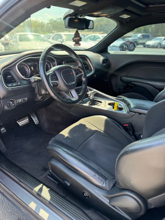 2016 Dodge Challenger Image 14