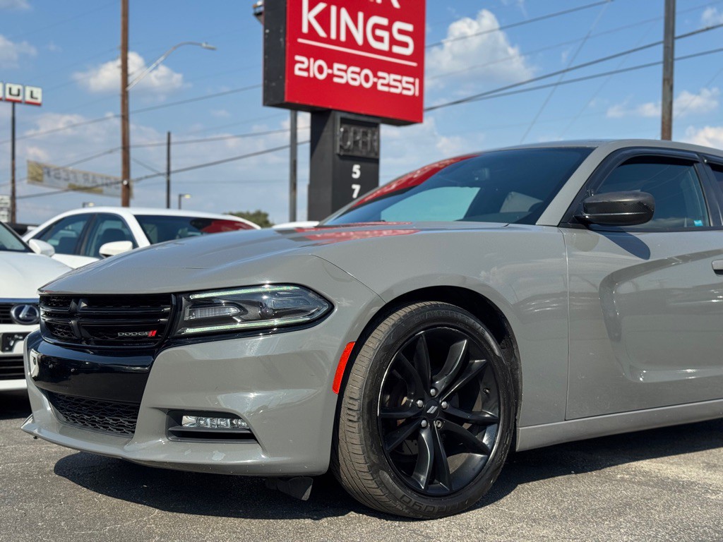 2017 Dodge Charger Image 4