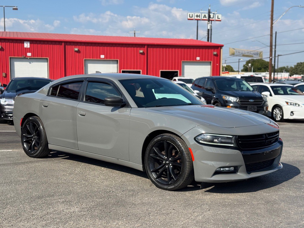 2017 Dodge Charger Image 11