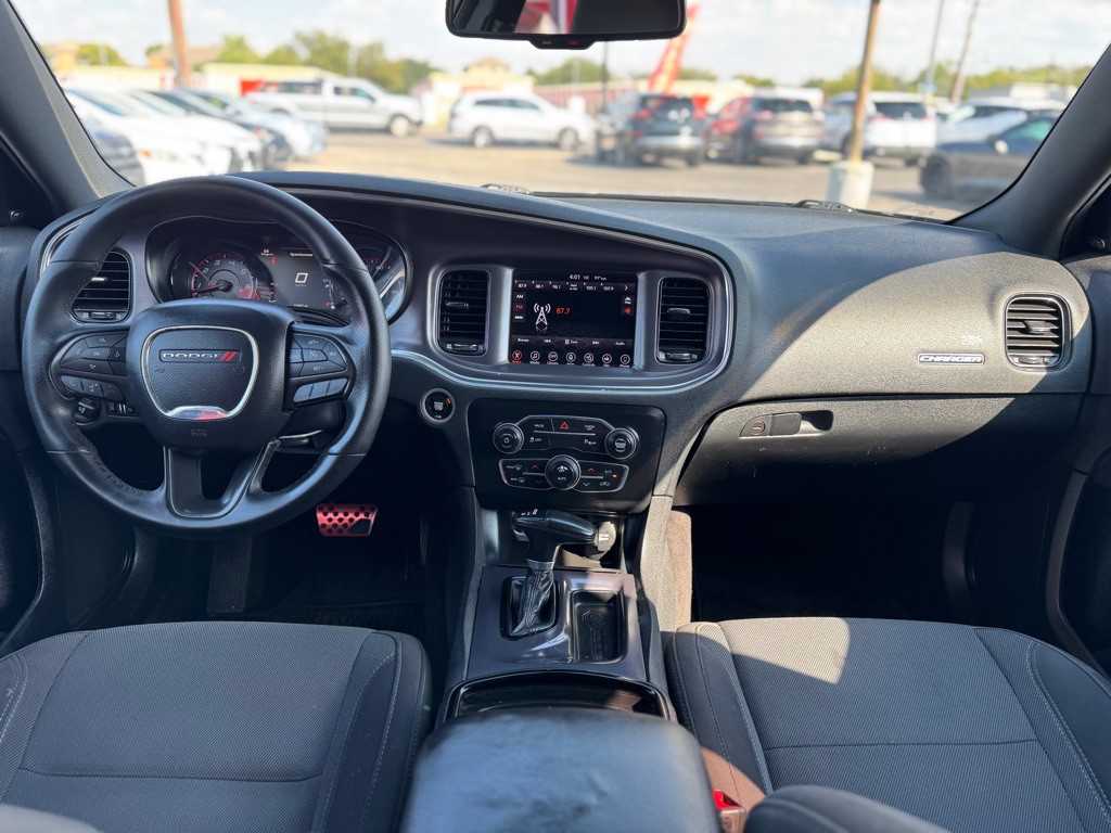 2017 Dodge Charger Image 21