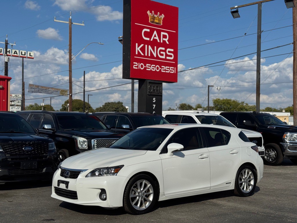 2013 Lexus CT Image 1
