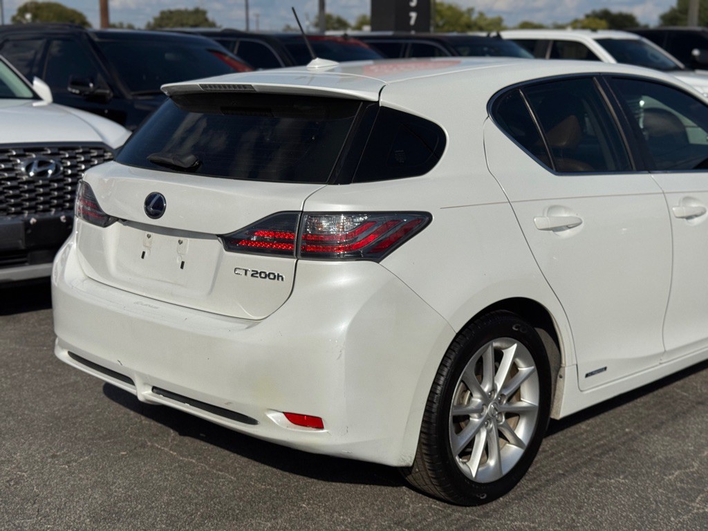 2013 Lexus CT Image 8