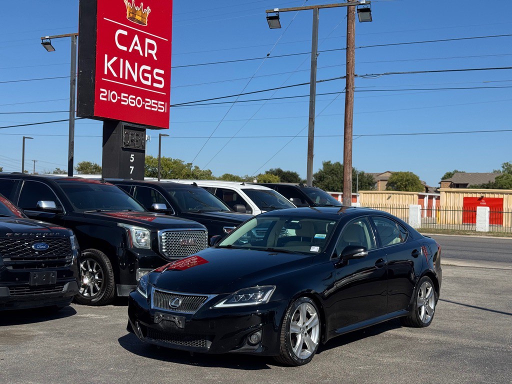 2011 Lexus IS Image 2