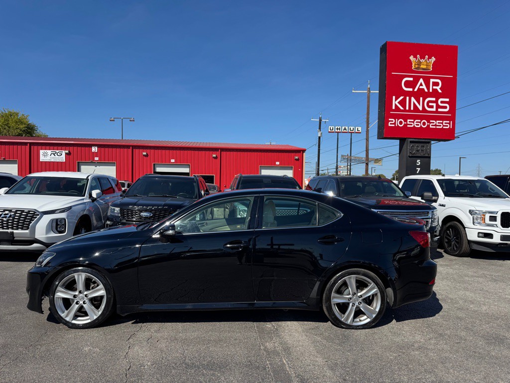 2011 Lexus IS Image 5