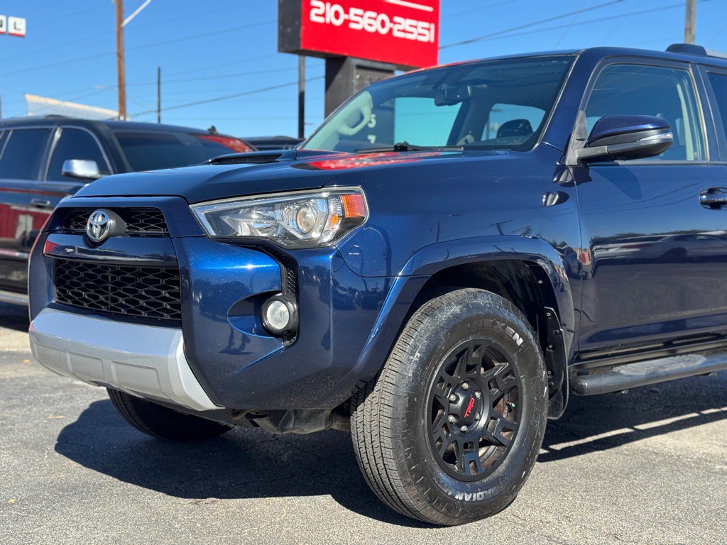 2016 Toyota 4Runner Image 4