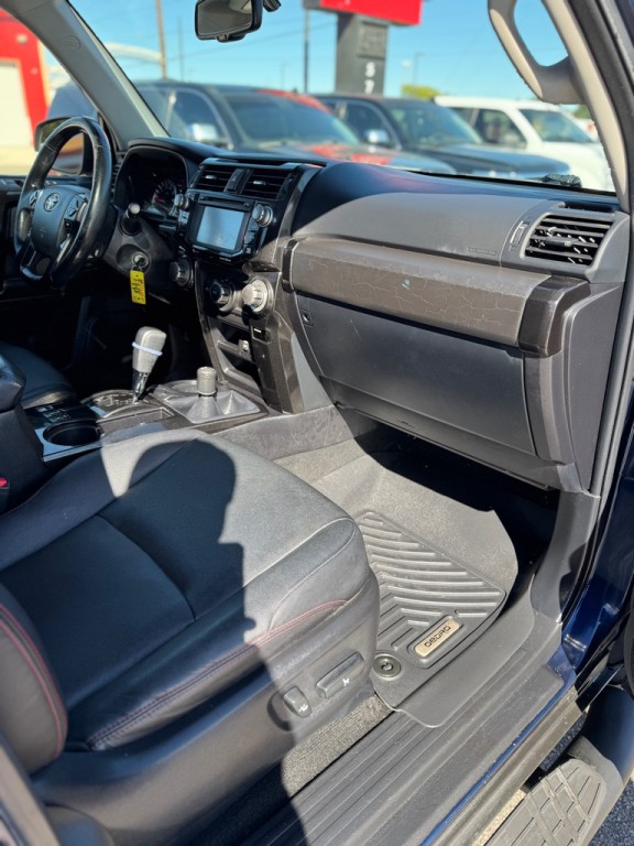 2016 Toyota 4Runner Image 15