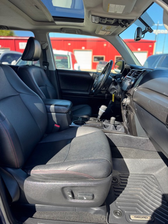 2016 Toyota 4Runner Image 16