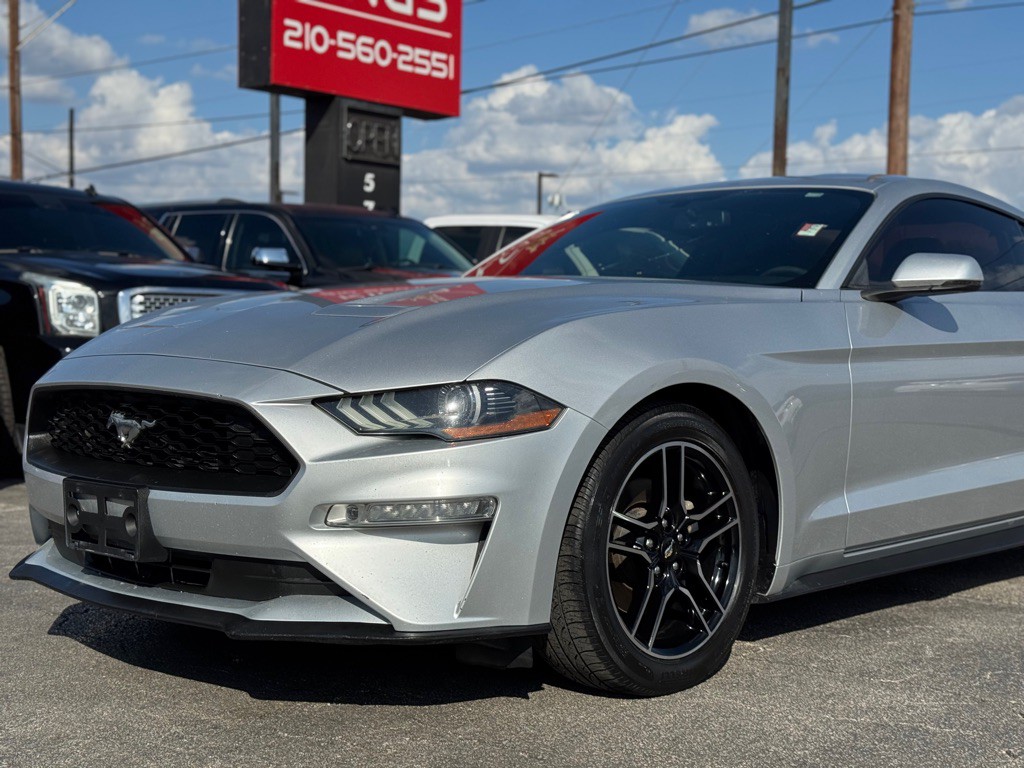 2018 Ford Mustang Image 4