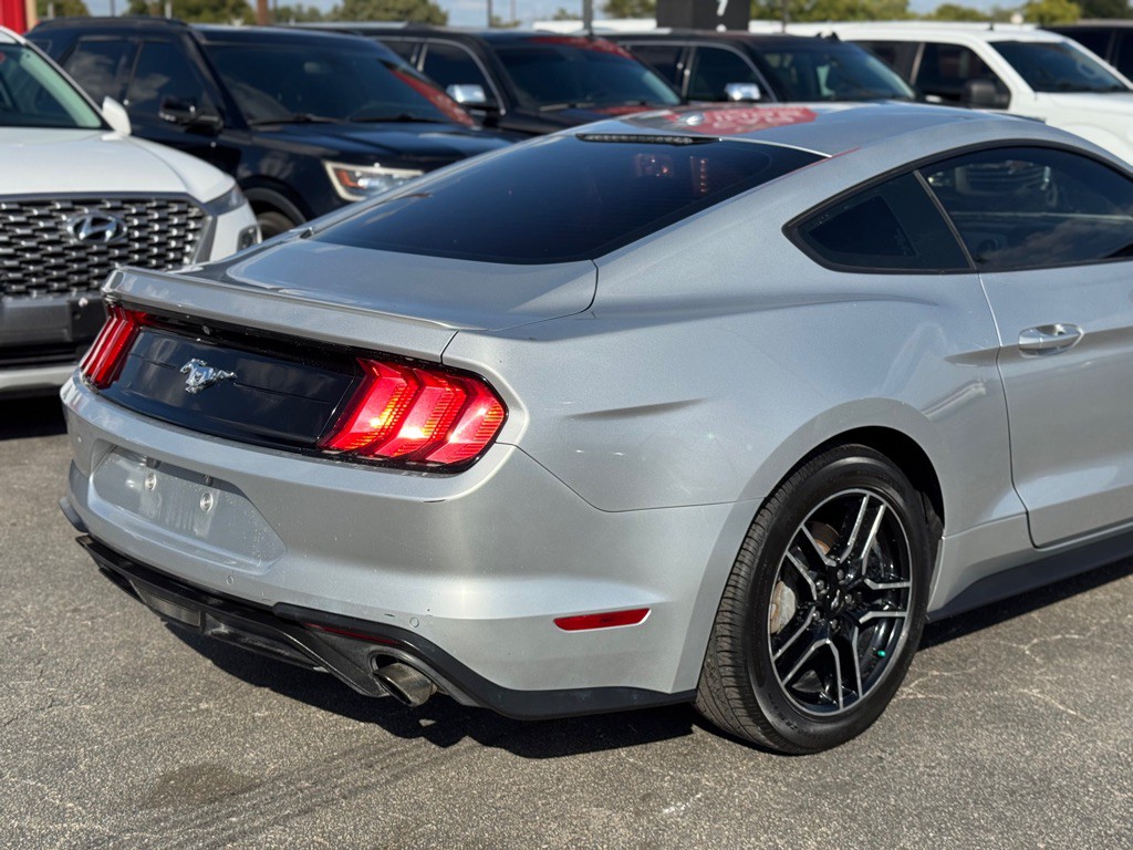 2018 Ford Mustang Image 8