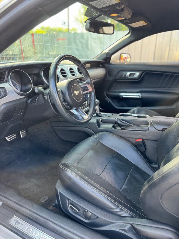 2018 Ford Mustang Image 13