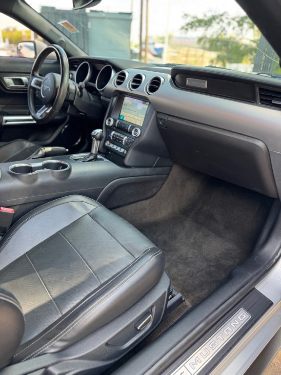 2018 Ford Mustang Image 16