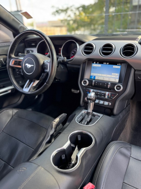 2018 Ford Mustang Image 20