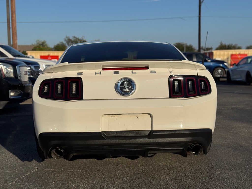 2011 Ford Mustang Image 9