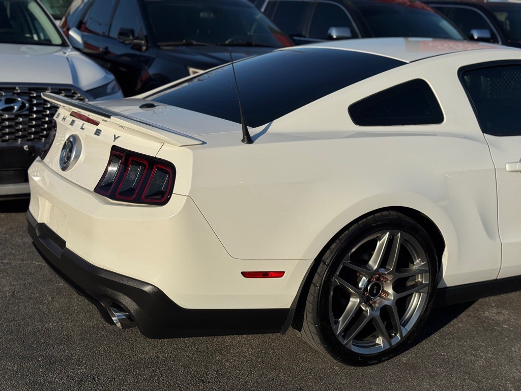 2011 Ford Mustang Image 10