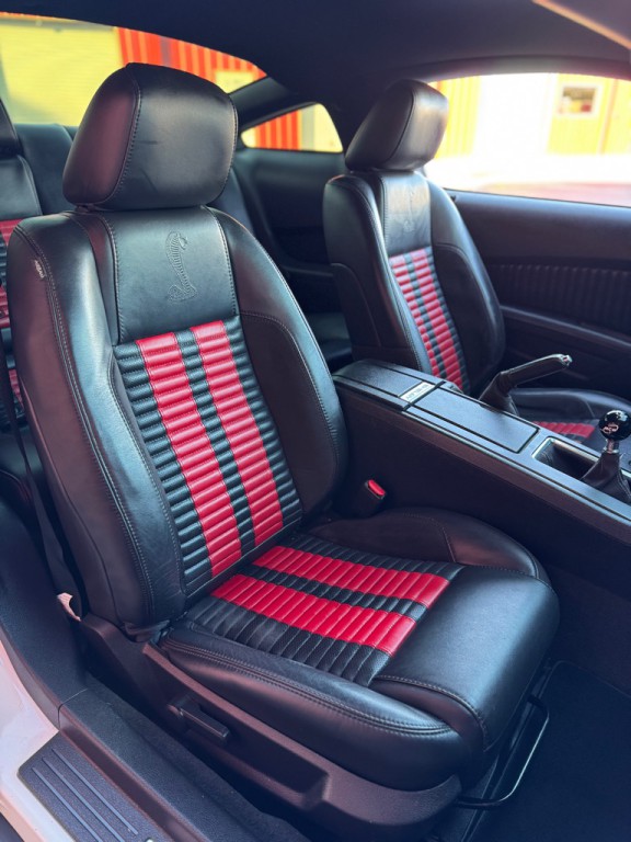 2011 Ford Mustang Image 20