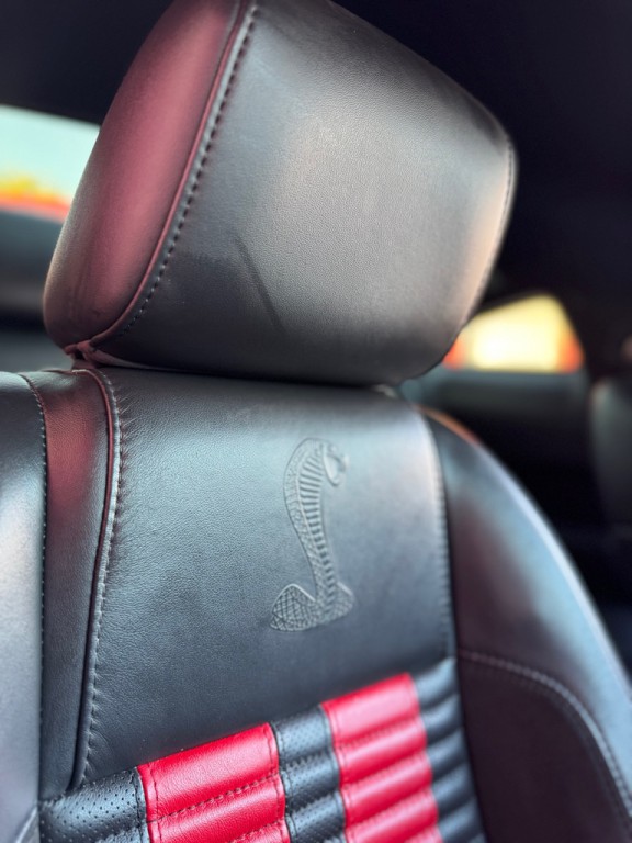 2011 Ford Mustang Image 21