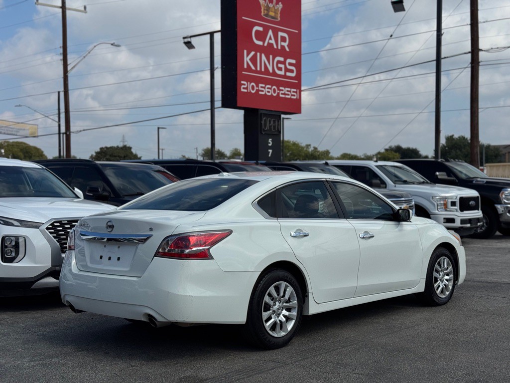 2015 Nissan Altima Image 8