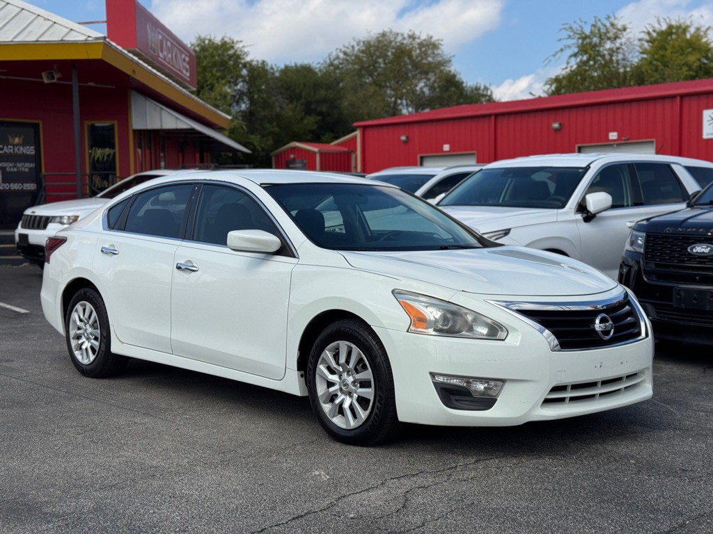 2015 Nissan Altima Image 10