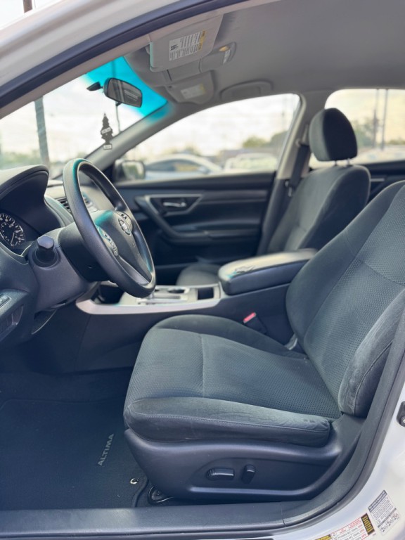 2015 Nissan Altima Image 13