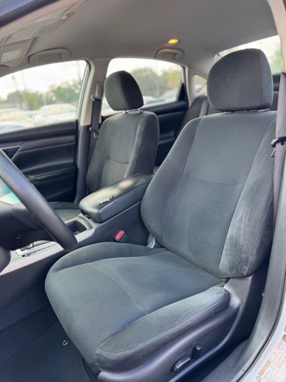 2015 Nissan Altima Image 14