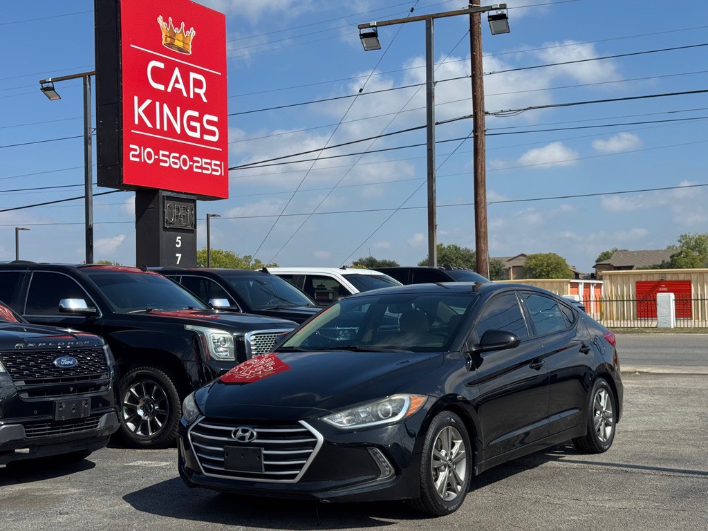 2017 Hyundai Elantra Image 2