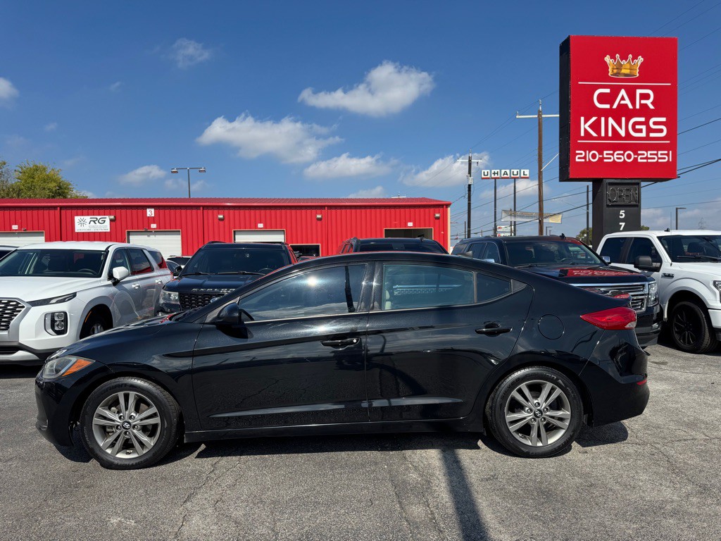 2017 Hyundai Elantra Image 5