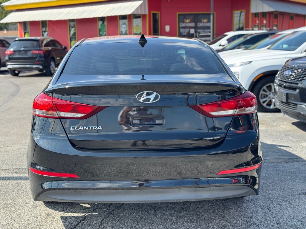 2017 Hyundai Elantra Image 7