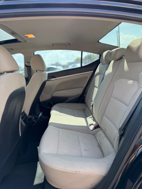 2017 Hyundai Elantra Image 17