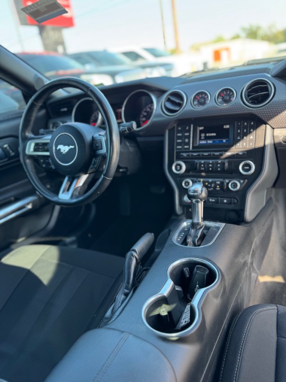 2018 Ford Mustang Image 19