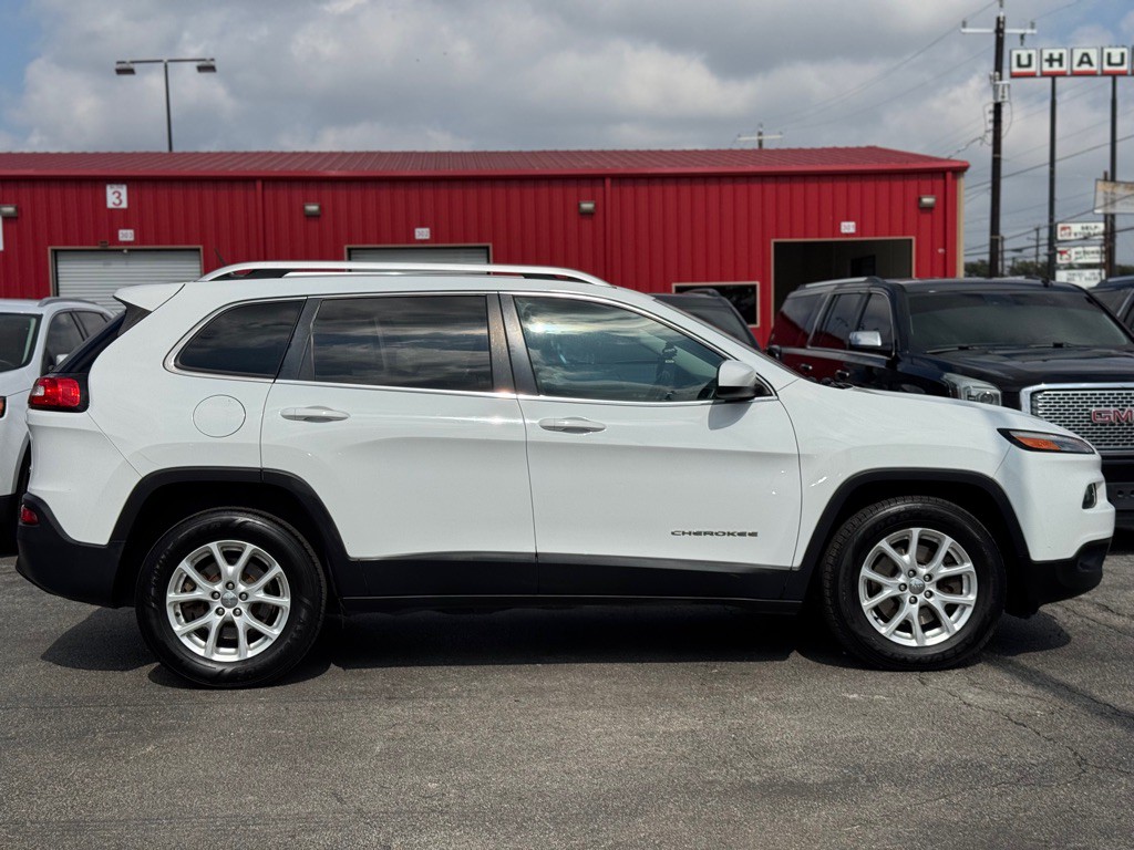 2015 Jeep Cherokee Image 9