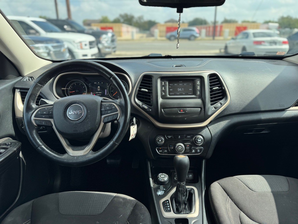 2015 Jeep Cherokee Image 17