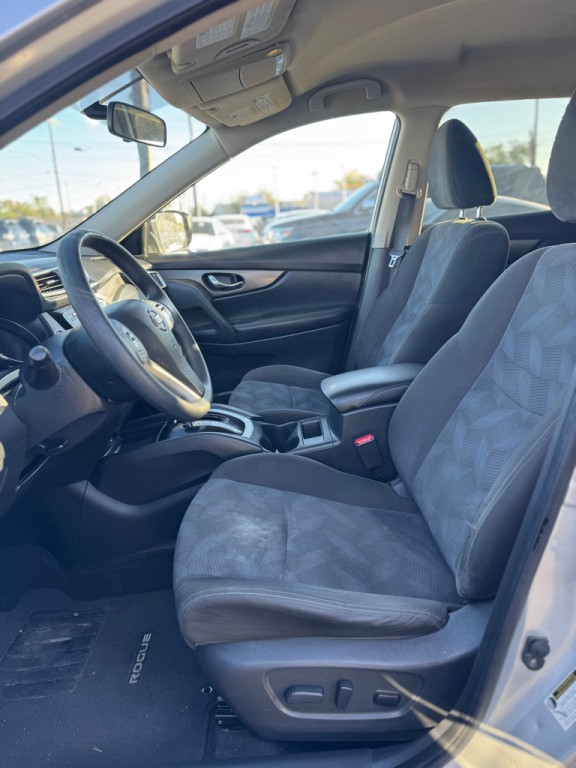 2015 Nissan Rogue Image 13