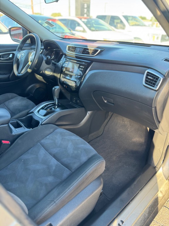 2015 Nissan Rogue Image 14