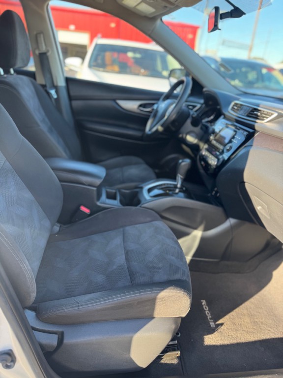 2015 Nissan Rogue Image 15