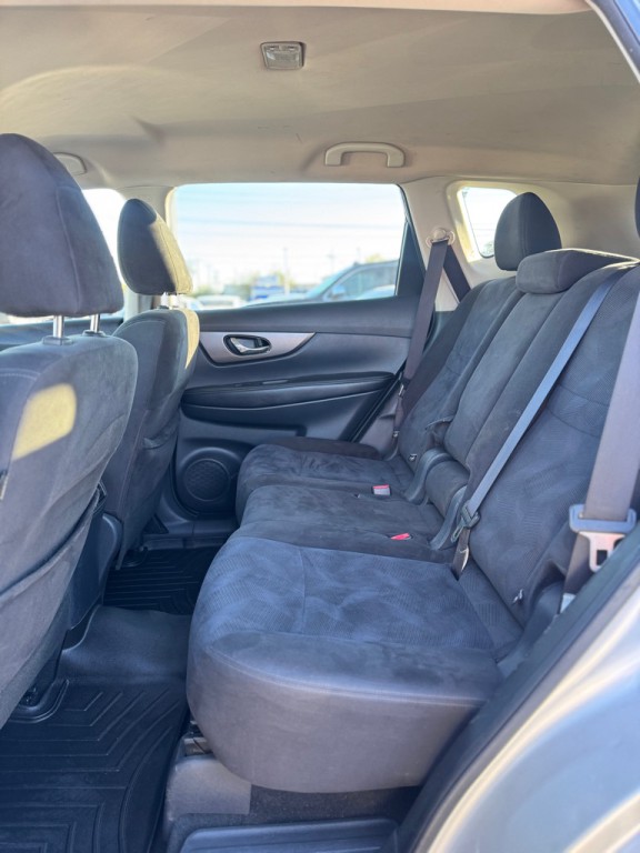 2015 Nissan Rogue Image 17