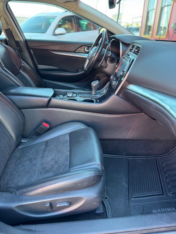 2016 Nissan Maxima Image 16