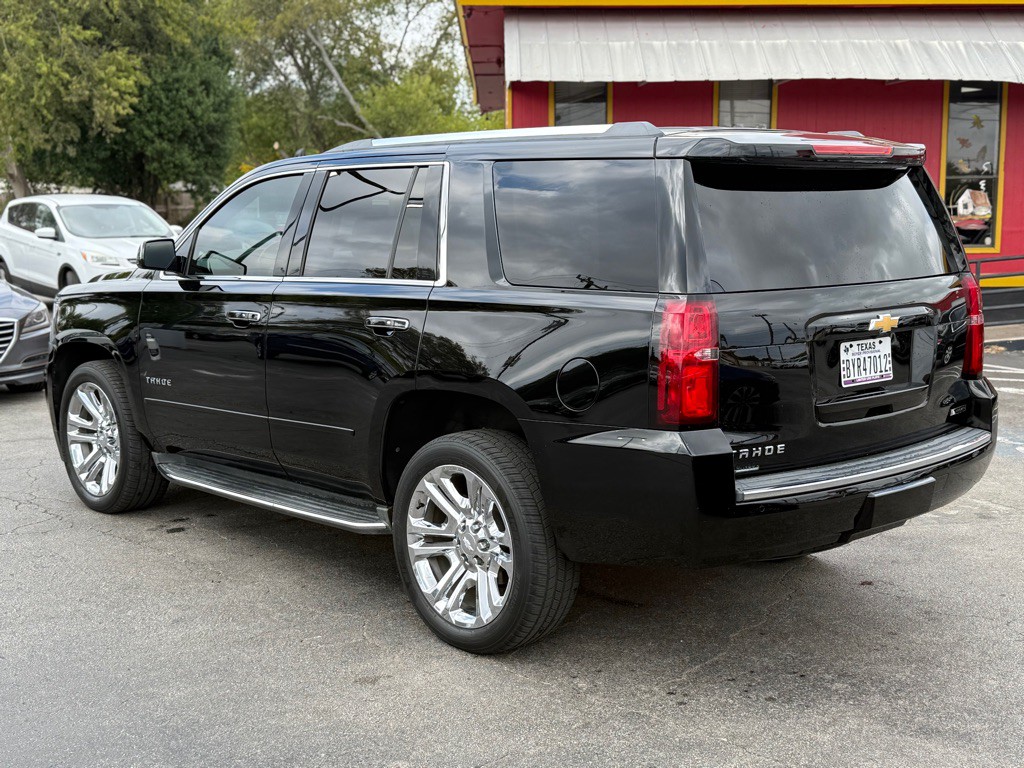 2017 Chevrolet Tahoe Image 3