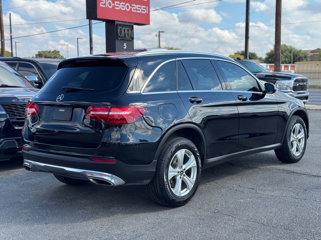 2018 Mercedes-Benz GLC-Class Image 9
