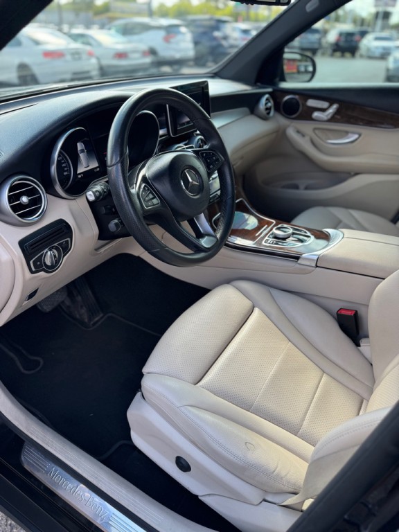 2018 Mercedes-Benz GLC-Class Image 13