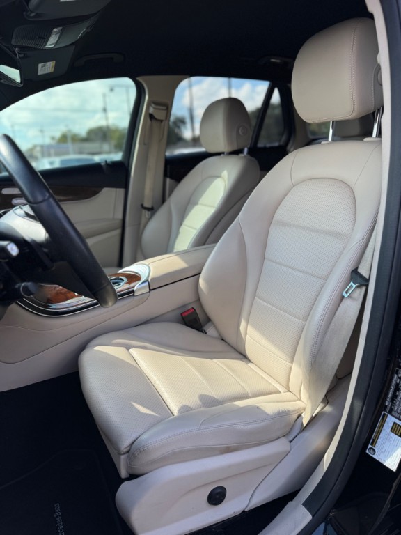 2018 Mercedes-Benz GLC-Class Image 15