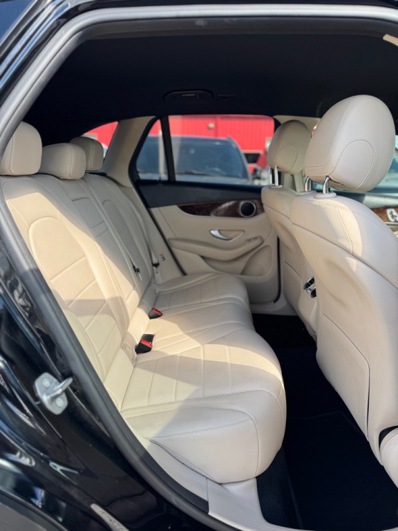 2018 Mercedes-Benz GLC-Class Image 19